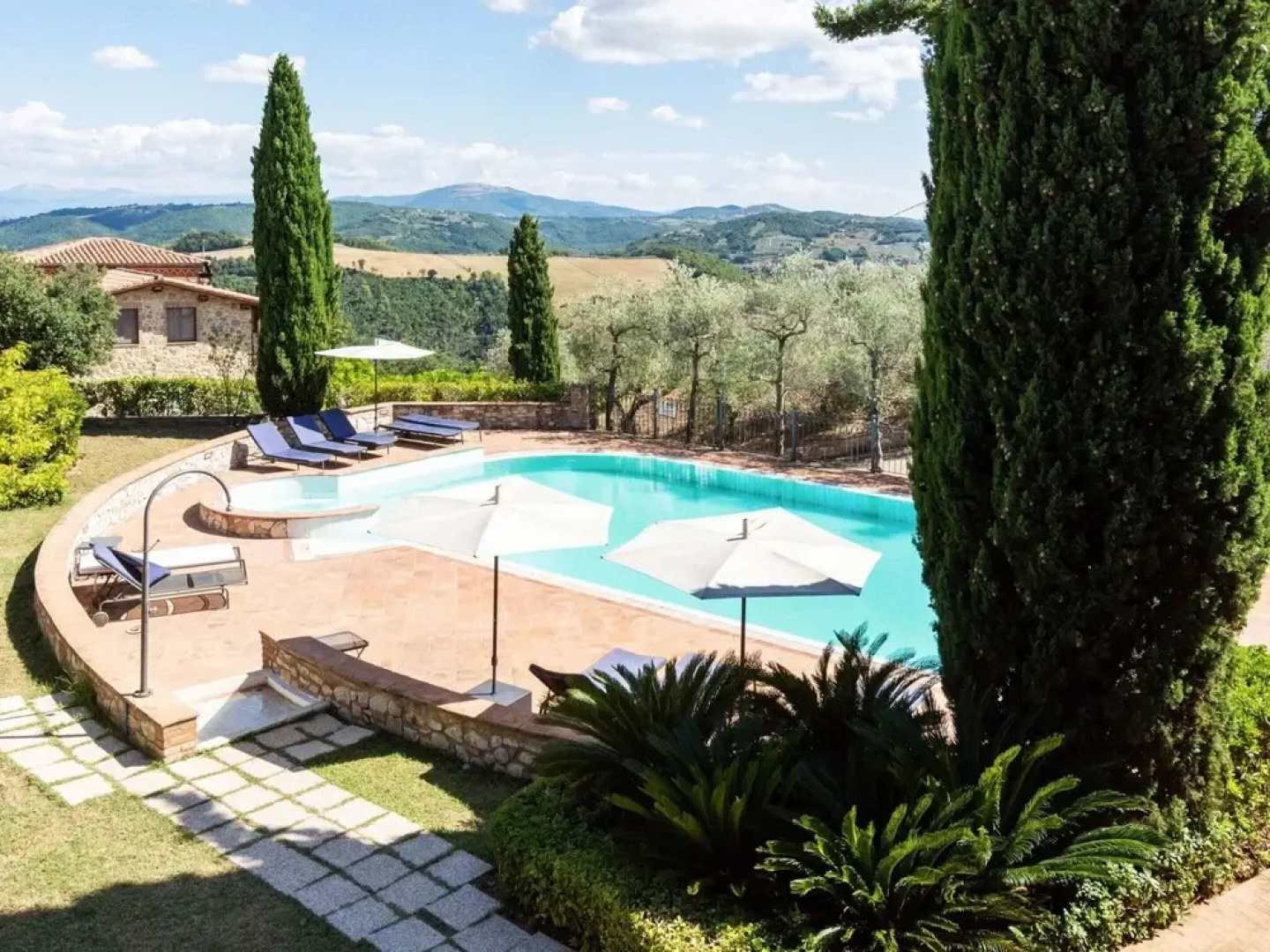 Peaceful Stay in Collazzone Hills