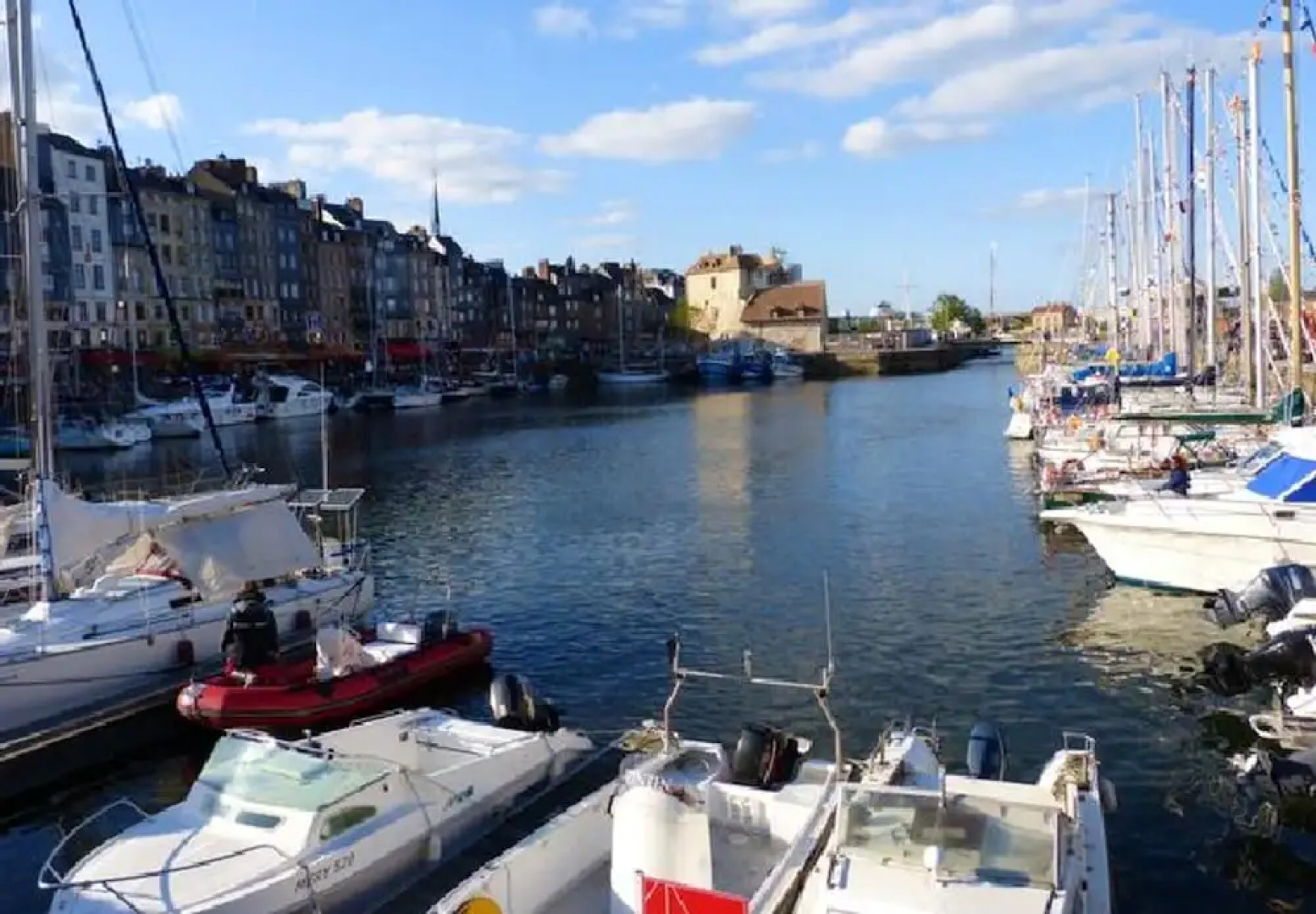 Apartment With one Bedroom in Honfleur, With Wonderful Lake View and Wifi - 2 km From the Beach