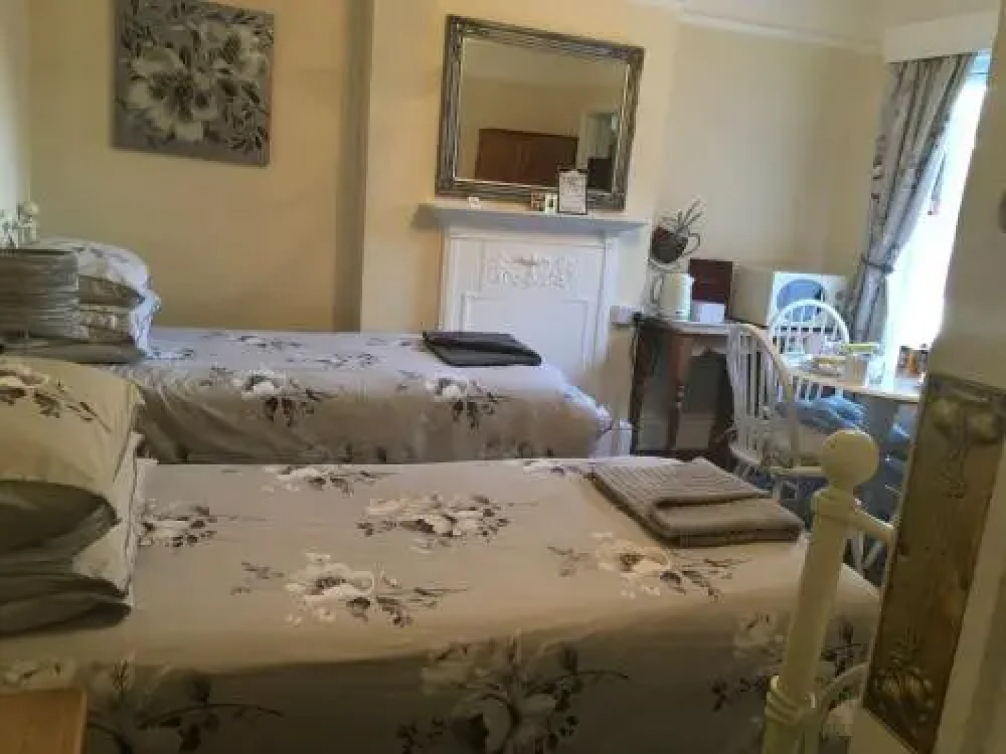 Oak Tree Guest House