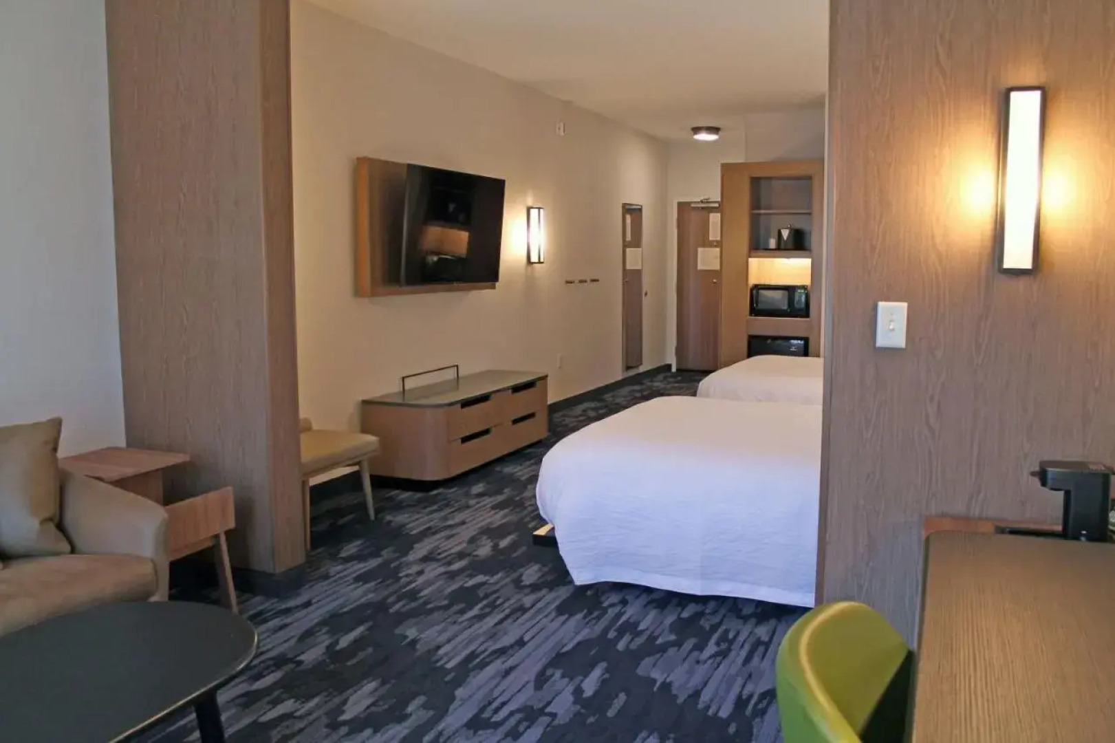 Holiday Inn Express & Suites St. Louis South - I-55