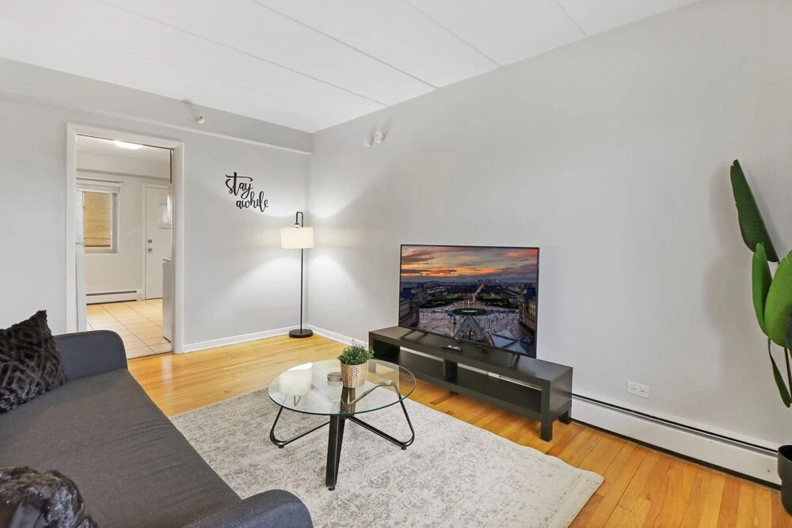 Lush 1BR Apt in Quiet Arlington Heights