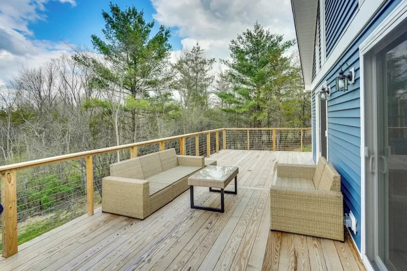 Sleepy Hollow Lake Home w/ Deck, Pool Access!