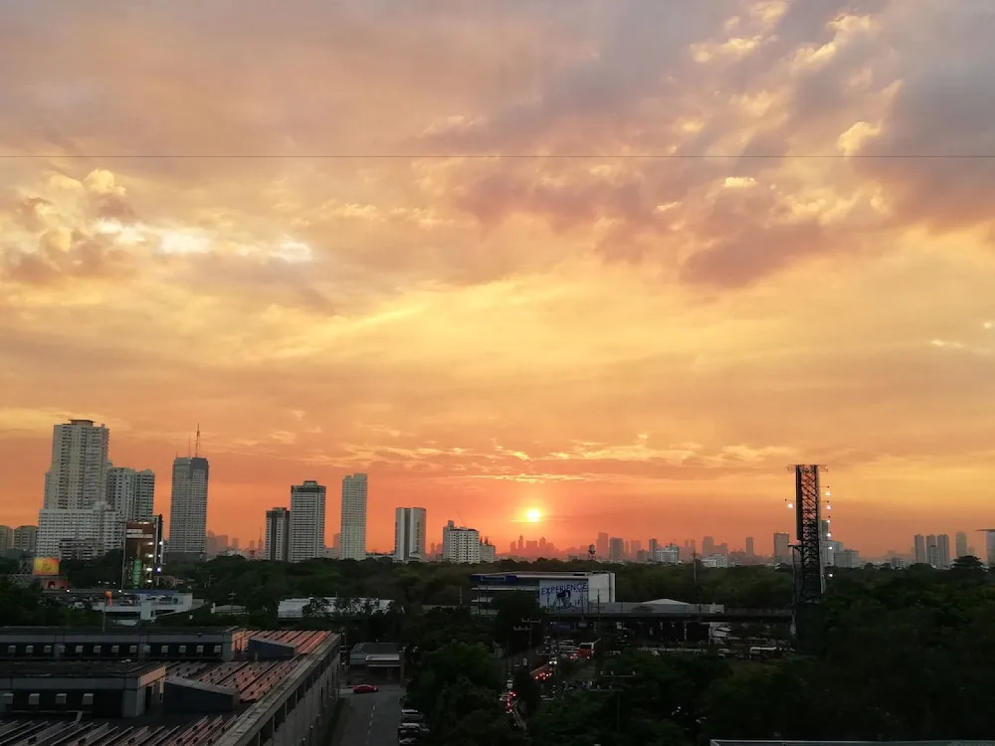 Indigo Manila Apartment @ ADB