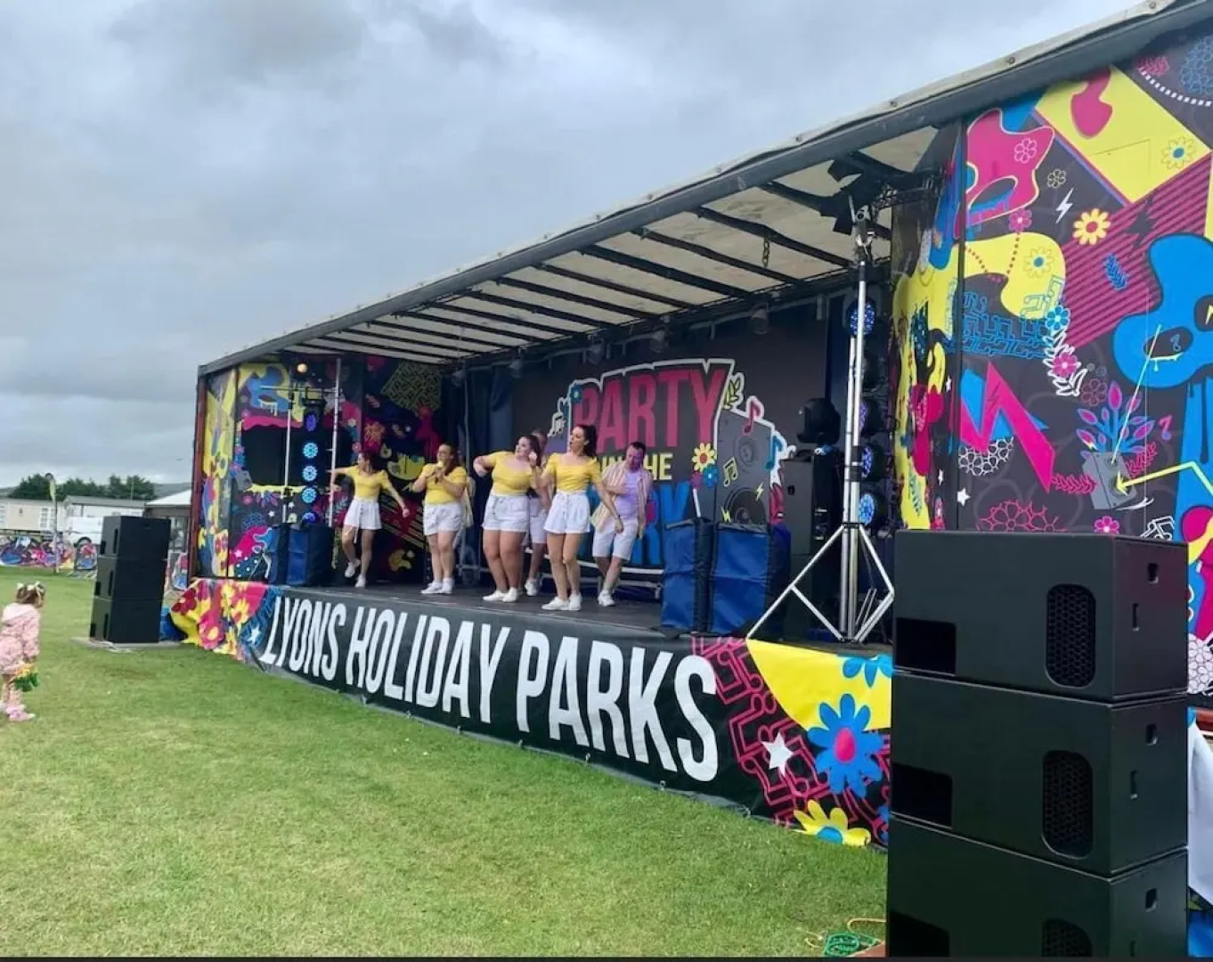 3 Bed, Sleeps 6, Parking