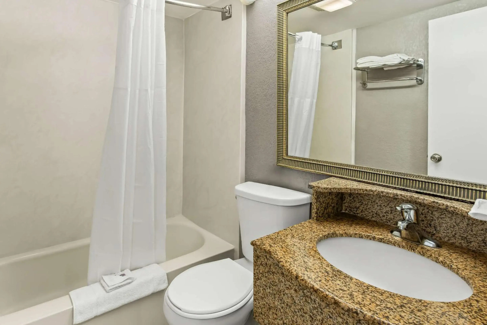 Motel 6 Lester, PA - Philadelphia Airport