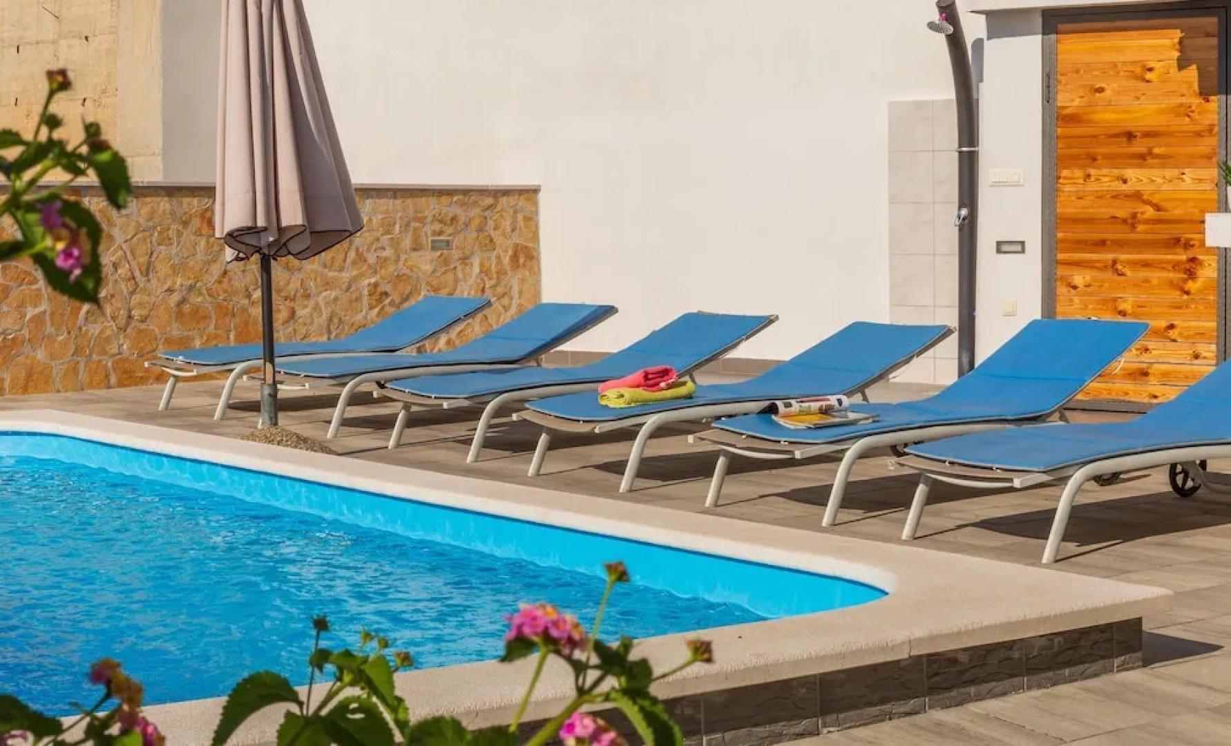 Beautiful Home in Makarska With 3 Bedrooms, Wifi and Outdoor Swimming Pool