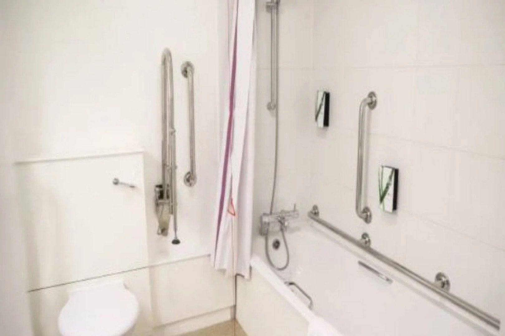 Premier Inn Manchester Trafford Centre South