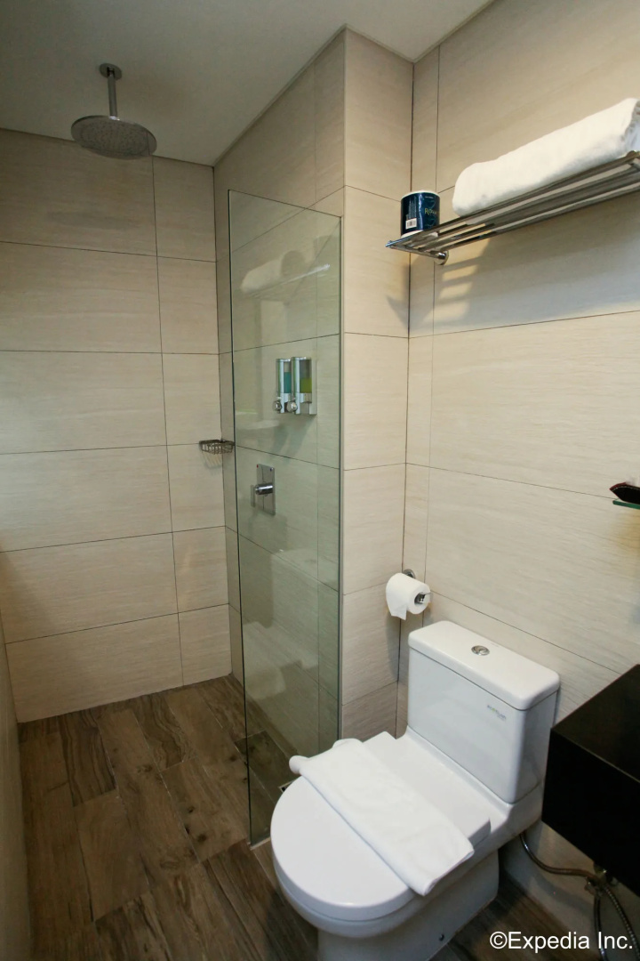 J8 Hotel