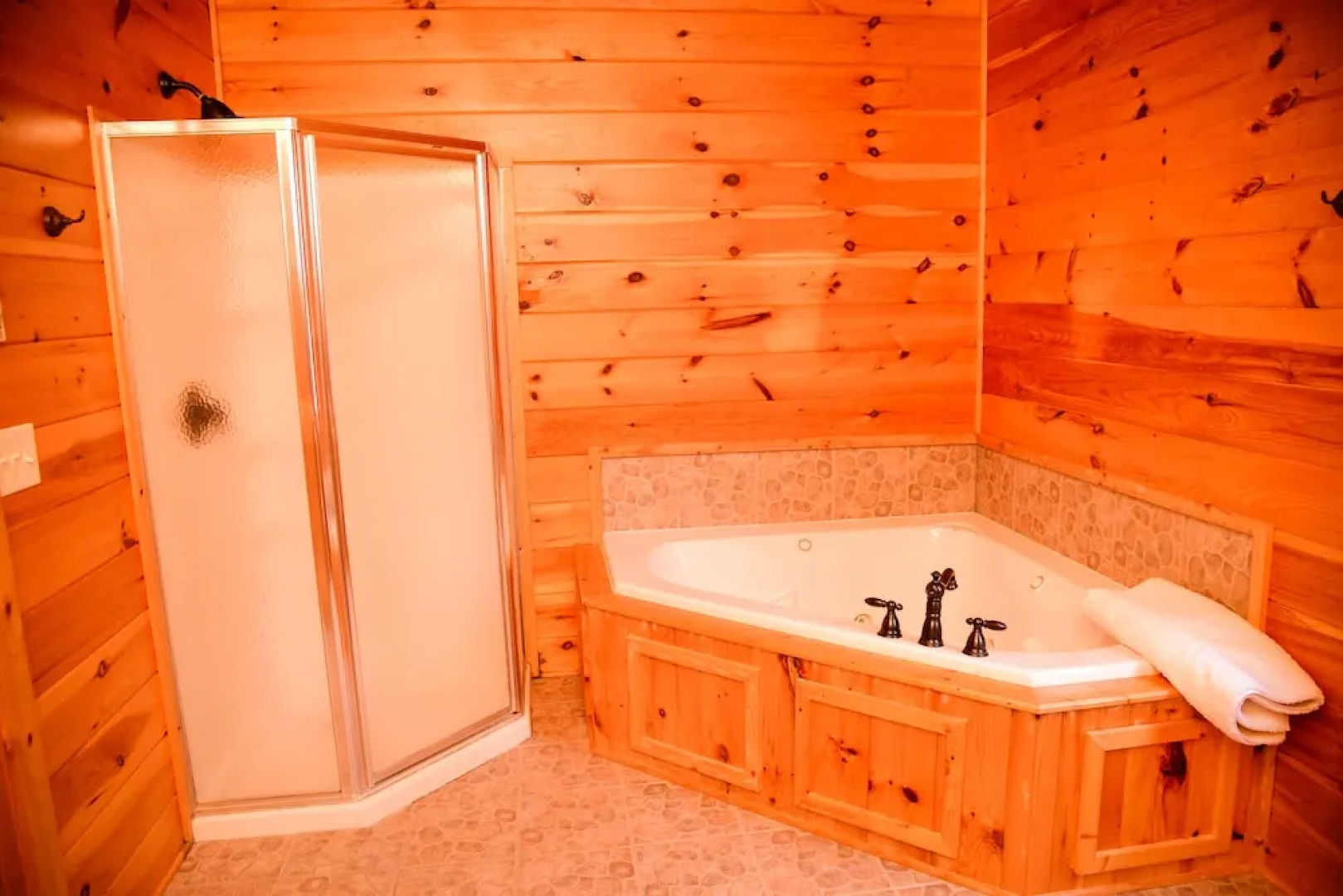 Azalea Inn Bed & Breakfast