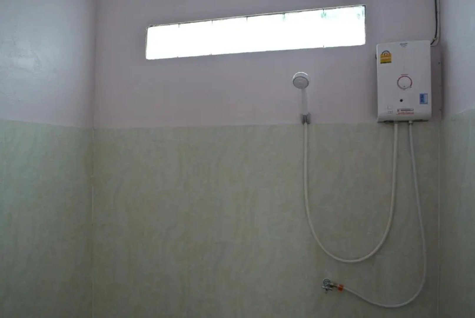 Mama Leurth Sunset Guesthouse