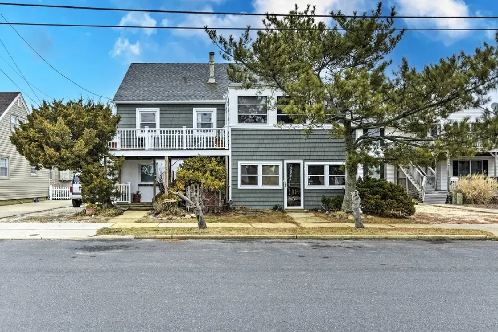 Seaside Park Apt: Outdoor Shower, Walk to Beach!