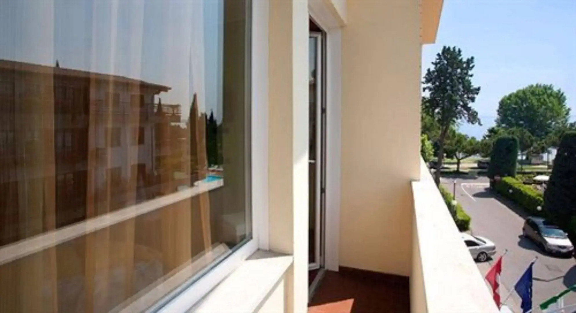 Hi Hotels Sirmione - Lakeview Pool