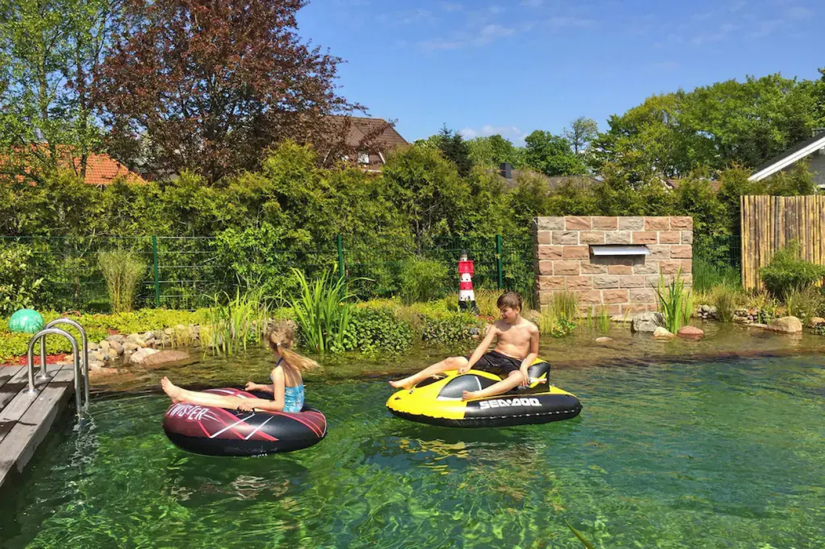 Apartment in Rehm-flehde-bargen mit Einem Gemeinsamen Pool