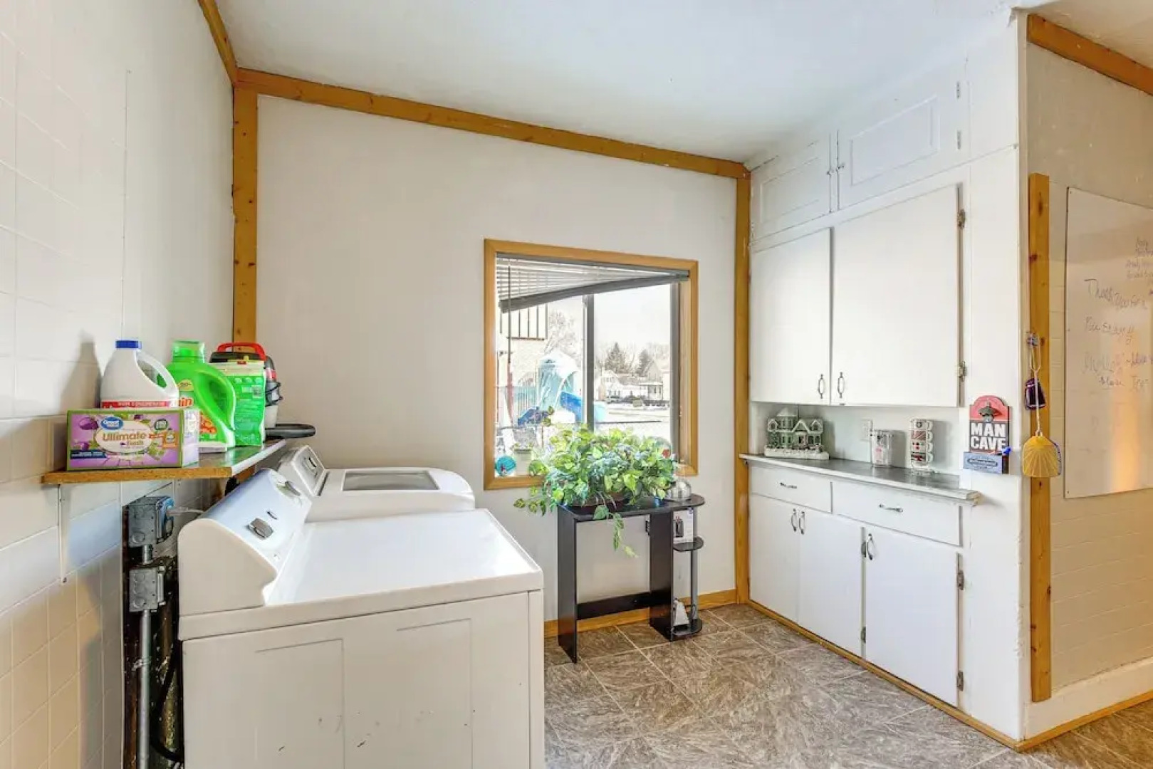 1 Mi to Downtown: Welcoming Winona Duplex