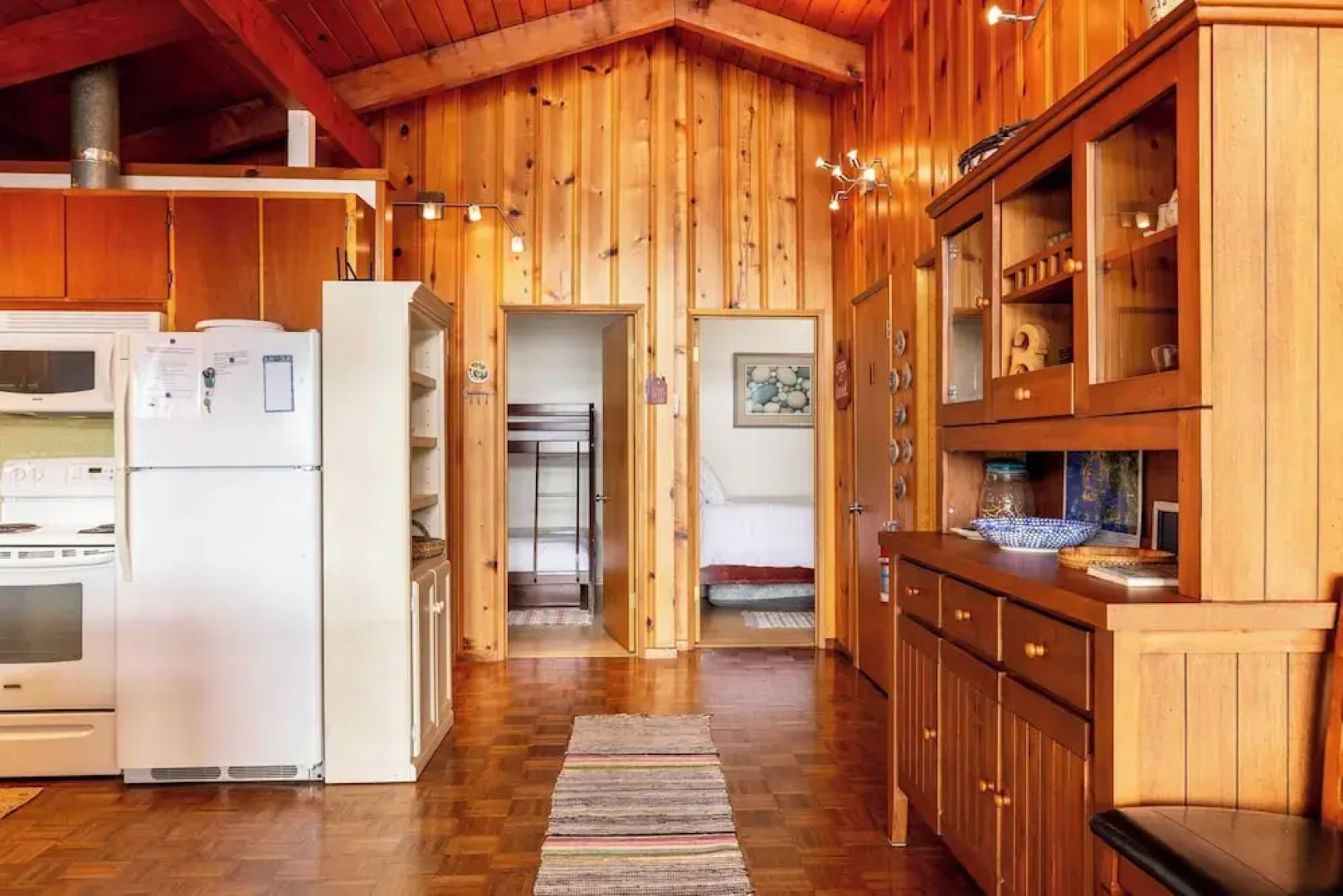 Goss Lake Getaway by Avantstay Lakefront Escape