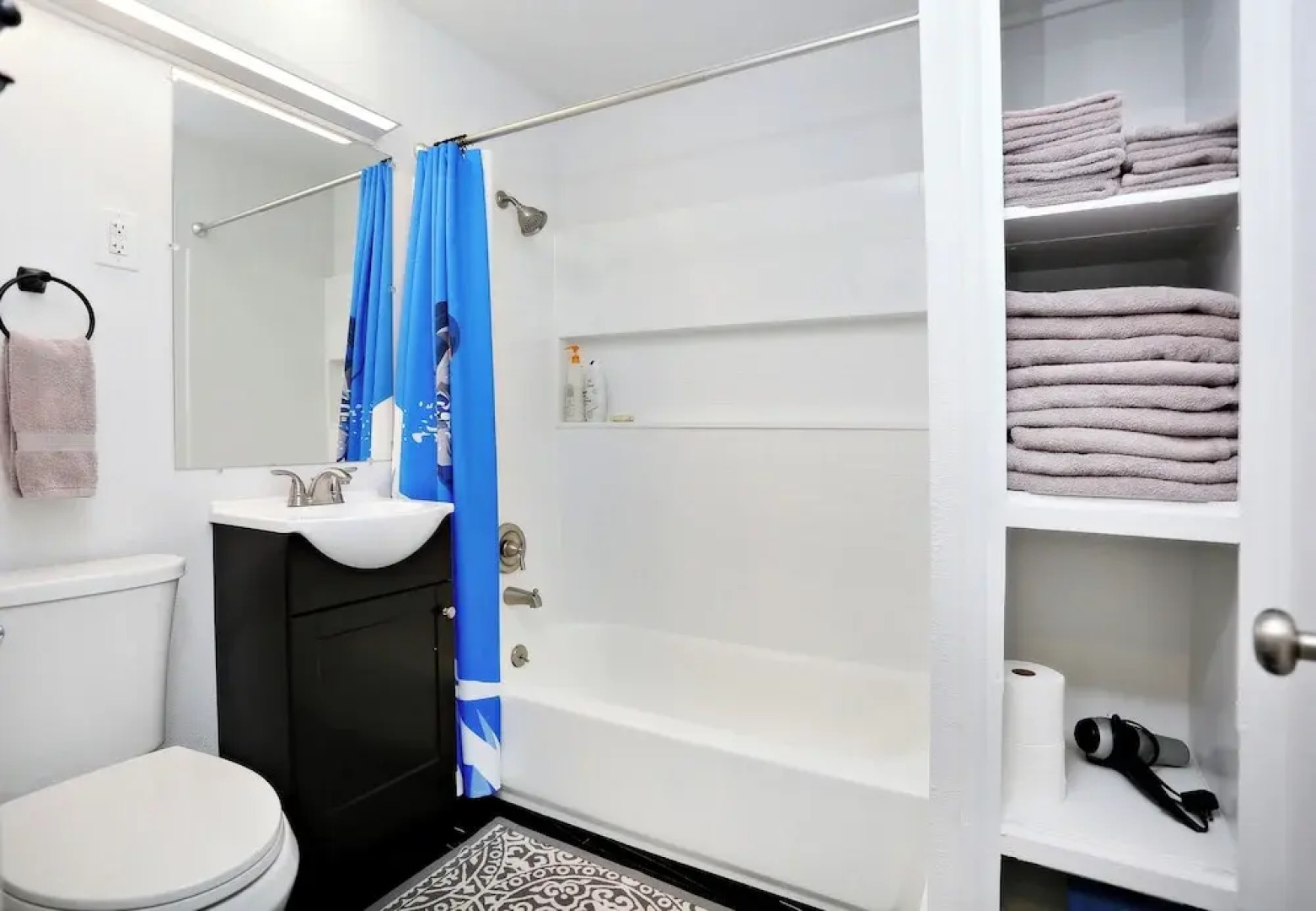 2 Mi to Dtwn: Home w/ Hot Tub in Denver!