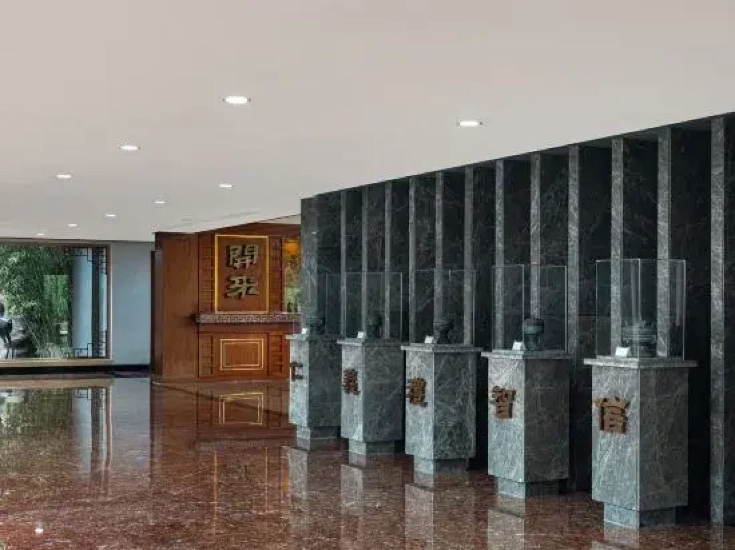 Ze Lin Hill-view Hotel