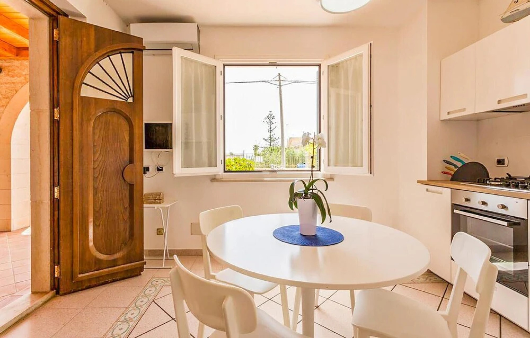 Stunning Home in Marina di Modica With 3 Bedrooms and Wifi