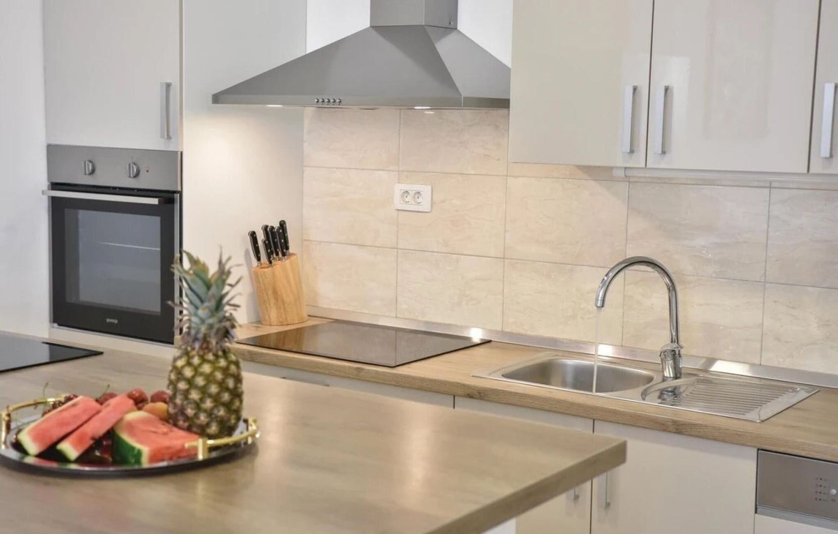 Nice Home in Duce With Wifi and 10 Bedrooms