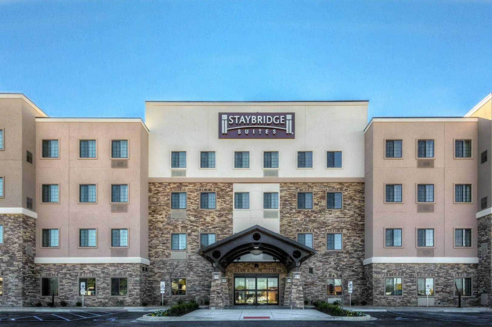 Staybridge Suites St Louis - Westport by IHG