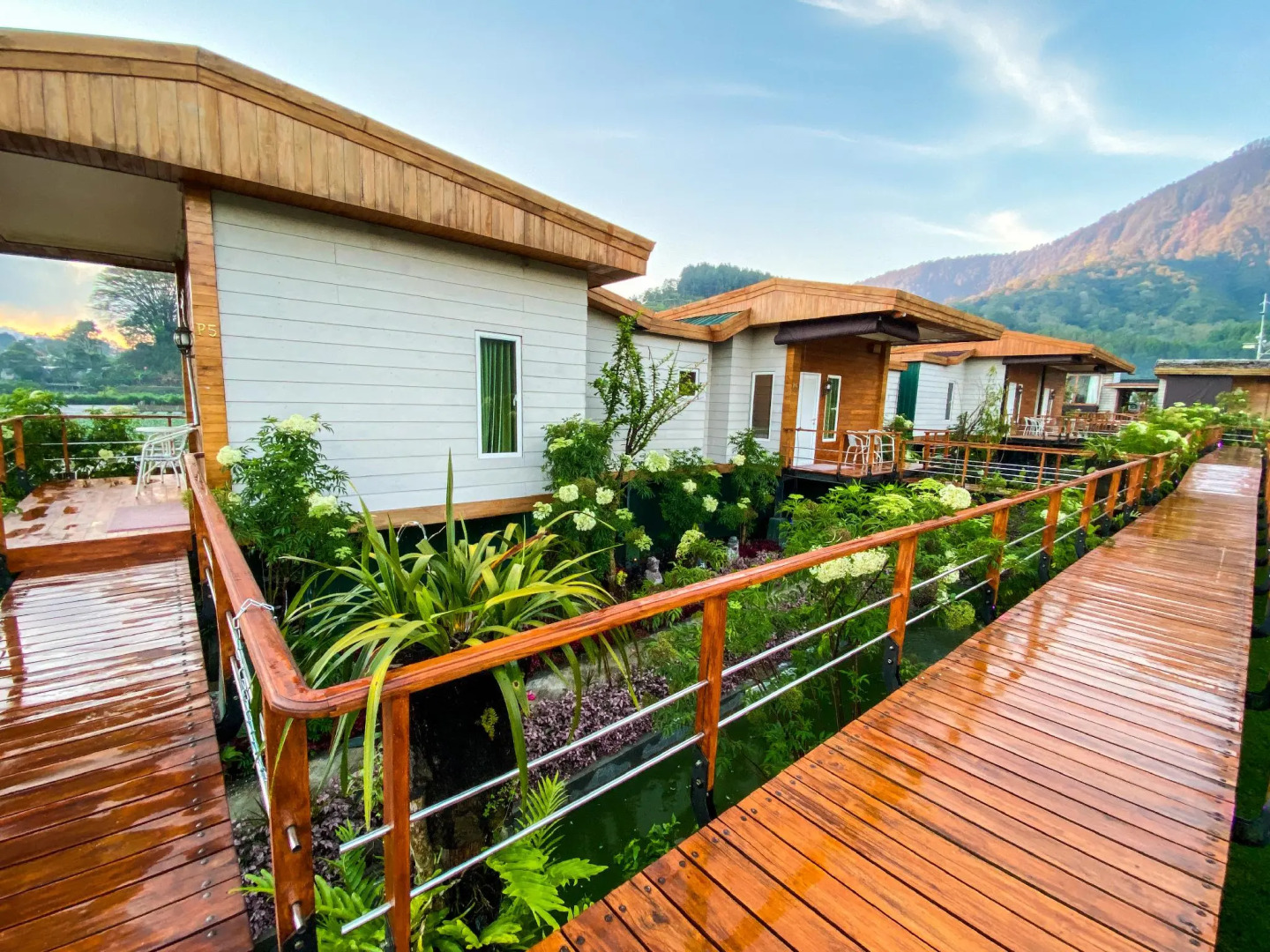 Pondanu Cabins By The Lake