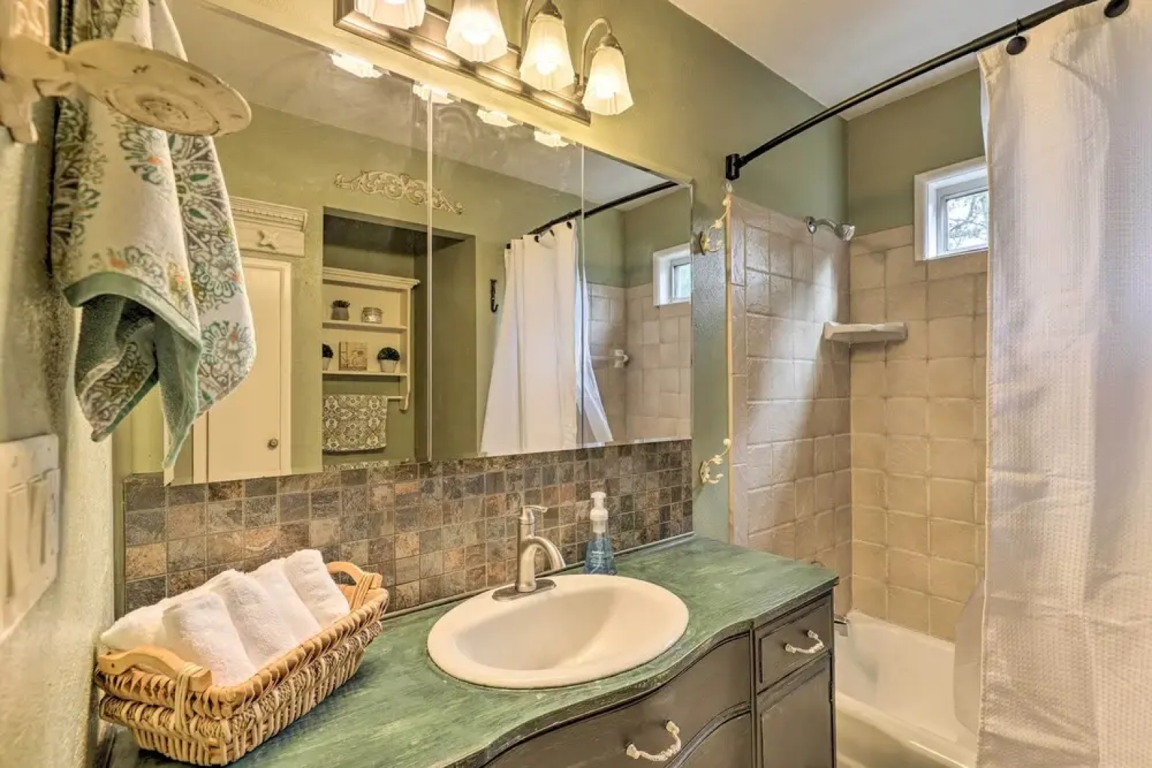 Prescott Home w/ Fireplace ~ 2 Mi to Downtown!