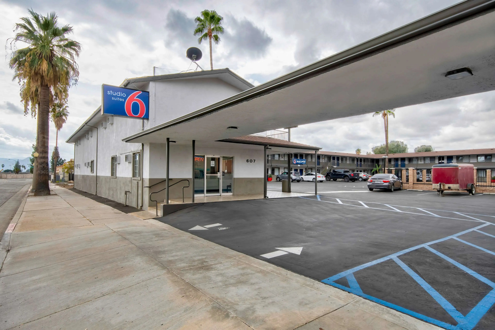 Studio 6 Suites – San Bernardino, CA