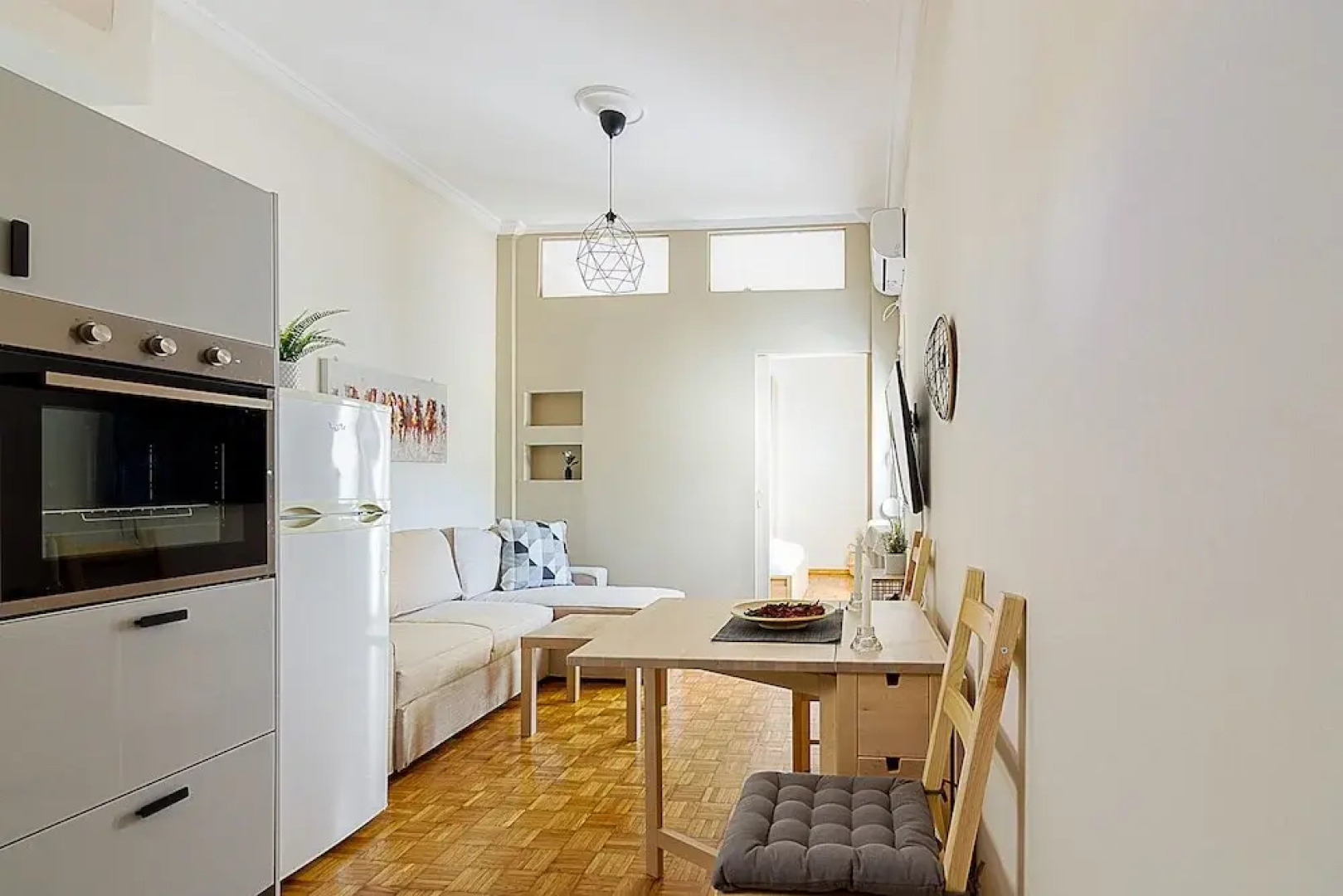 Comfy flat in Cholargos