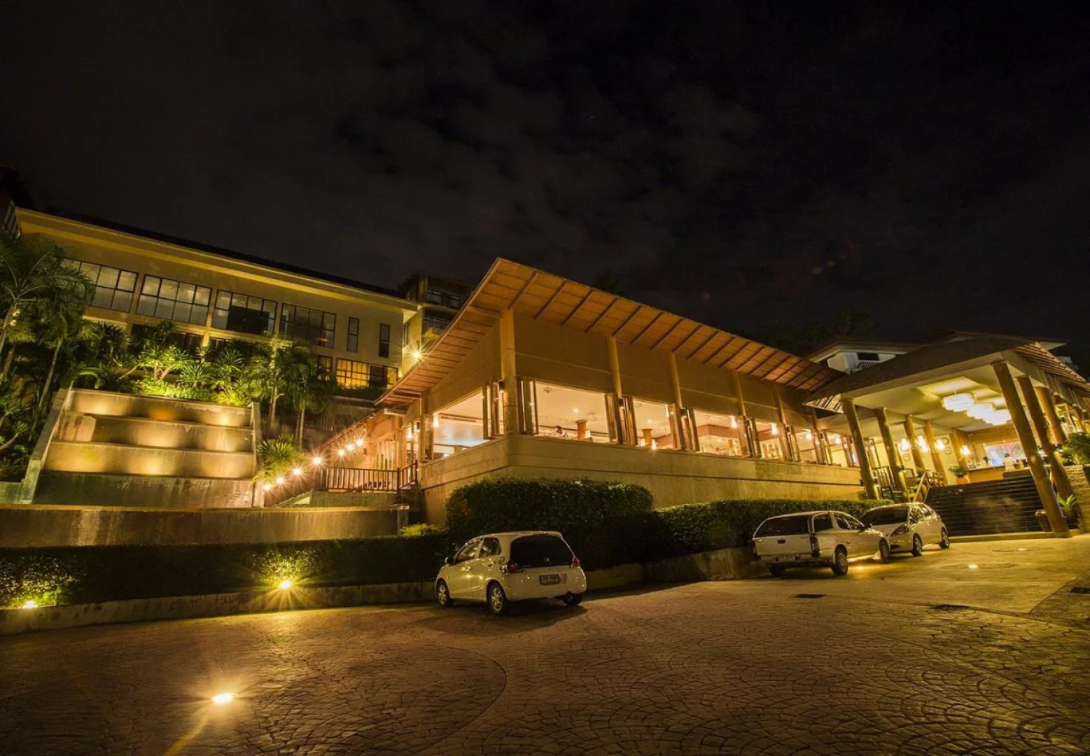 Отель Karon Phunaka Resort & Spa