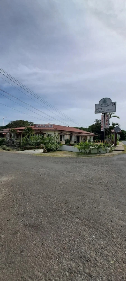 Mi Casa Asi de Grande