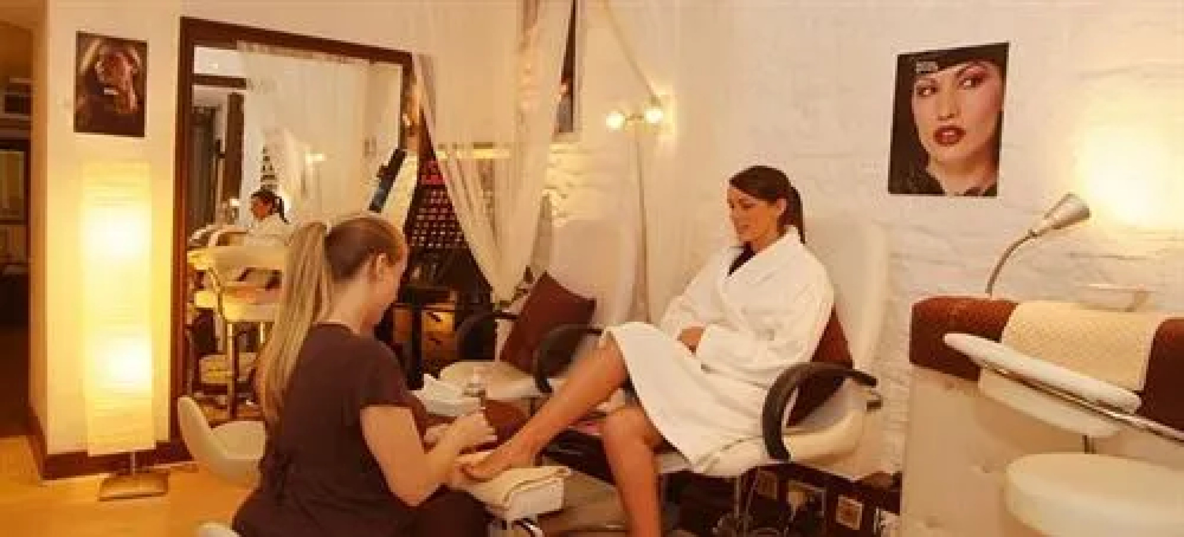 Peterstone Court Country House Restaurant & Spa