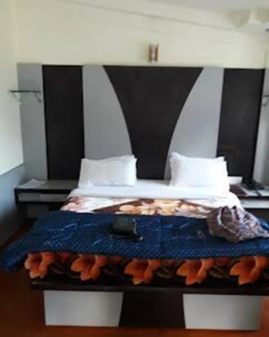 Narayan Palace Hotel