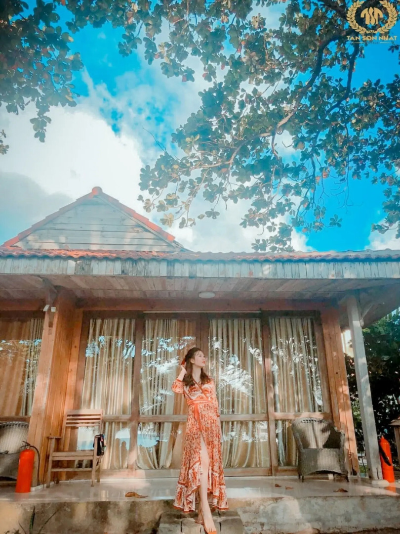 Tan Son Nhat Con Dao Resort