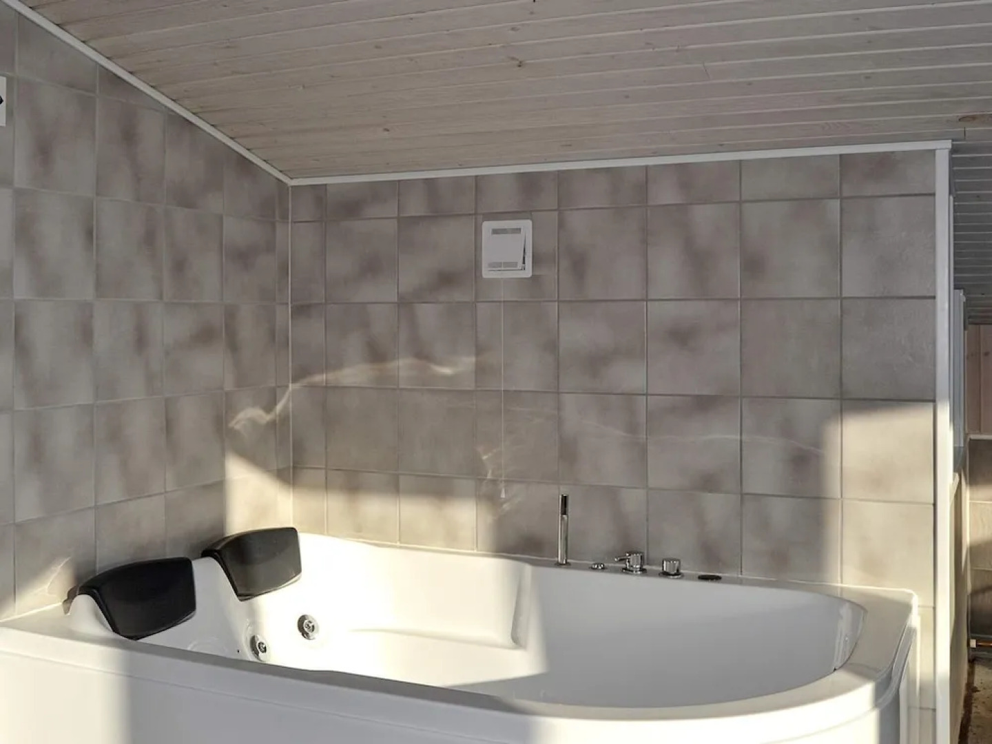 Modern Holiday Home in Fanø With Private Whirlpool