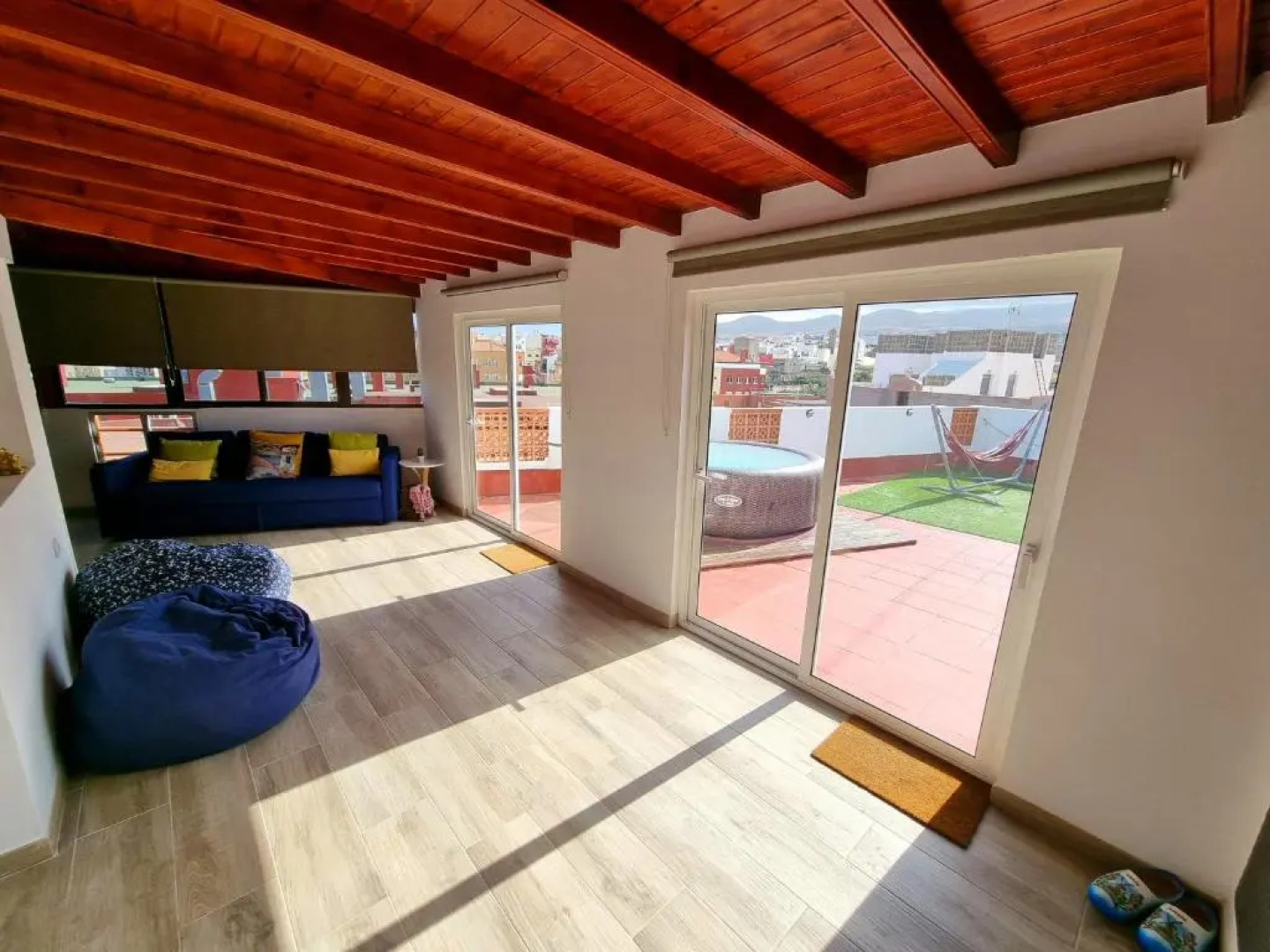 St George's House "Rooftop Terrace, Hot Tub, Love"