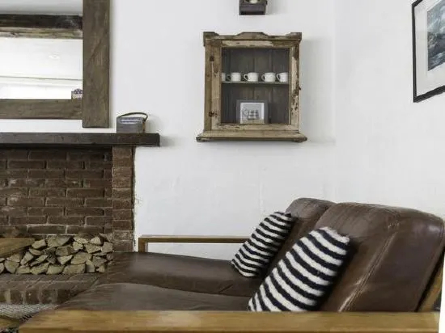 Old Barrel Store - Old Town. Parking & Garden