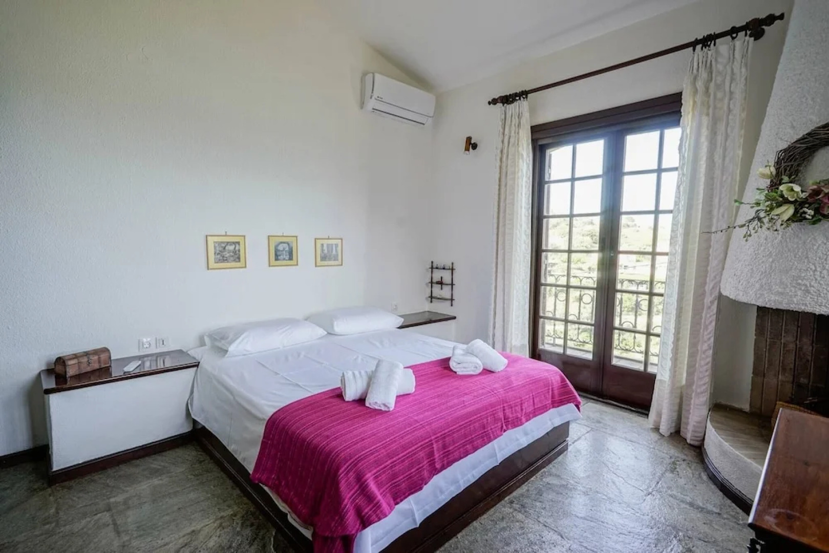 Sonia Rustic Mansion - 5bd 30 Sec Walk T