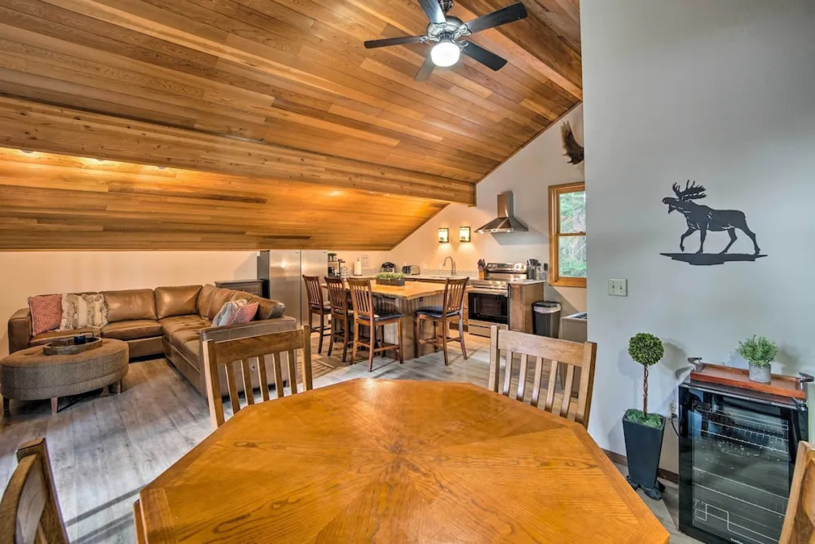 Modern Cabin - 2 Mi to Speelyi Beach!