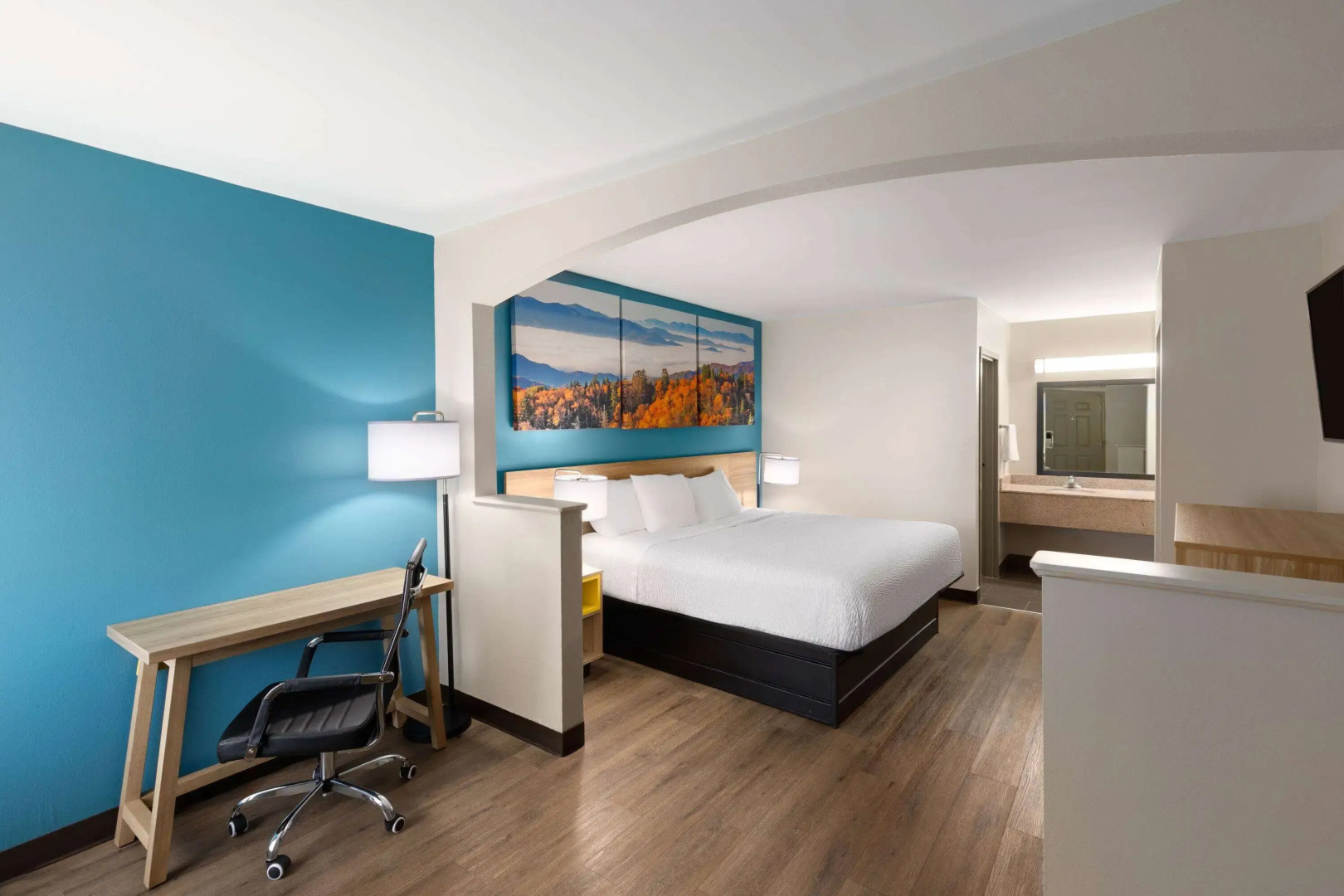 Days Inn by Wyndham Clarksville North