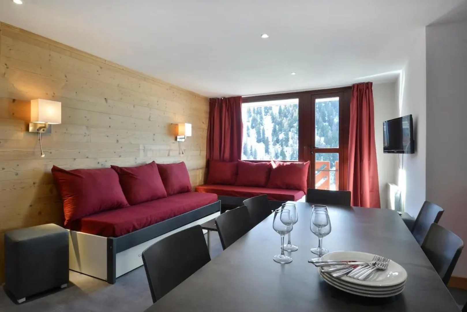 Residence Saintjacques Three-roomed Apartment for 8 People in the Resort Center S713