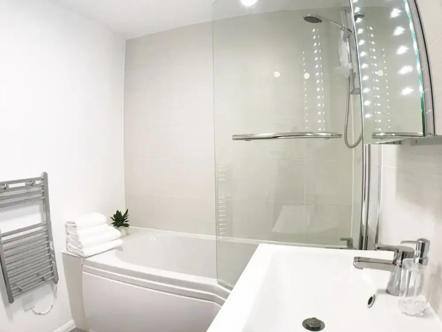 Luxury One Bedroom Apartment Aldershot