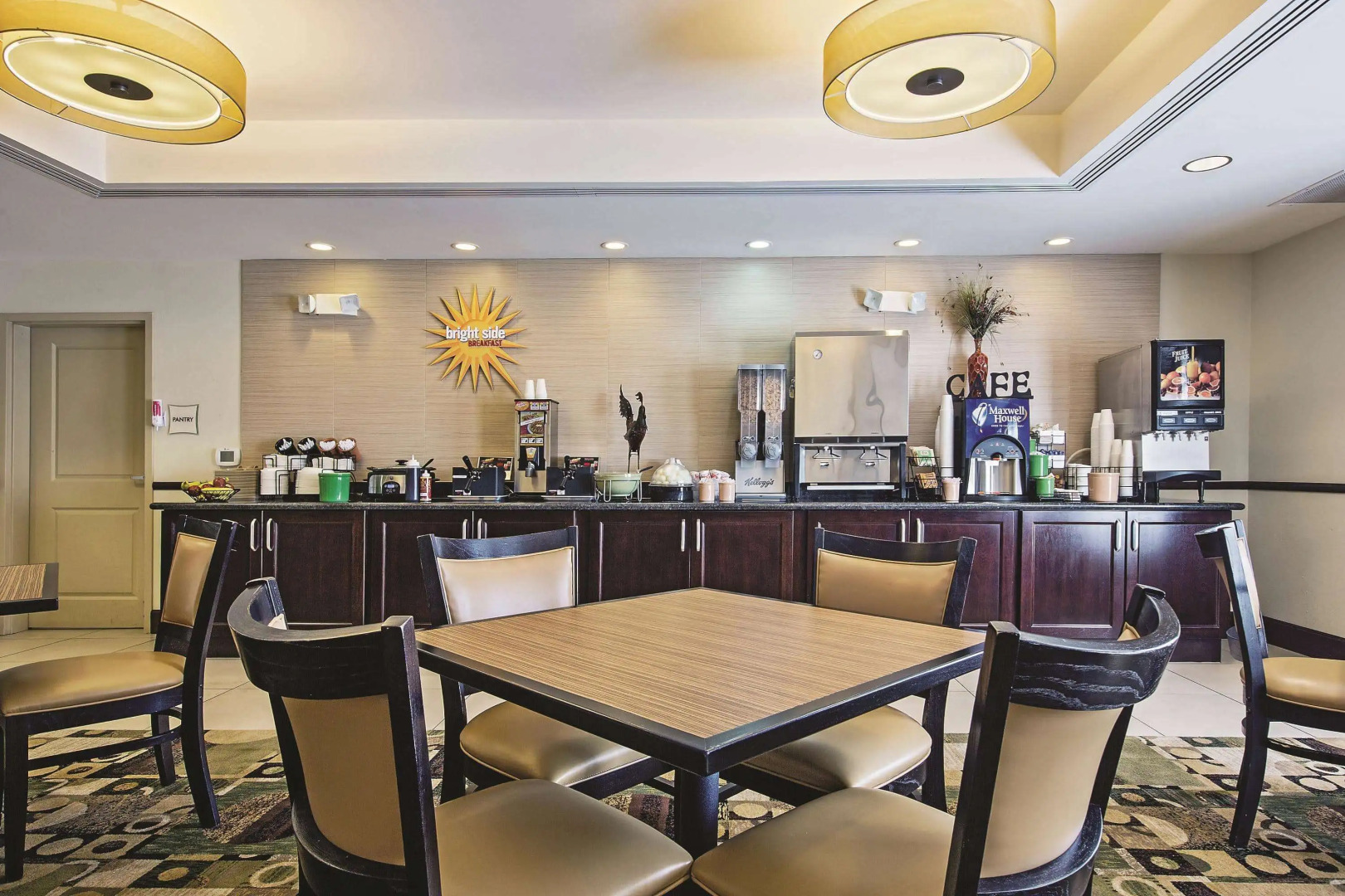 La Quinta Inn & Suites by Wyndham Lancaster