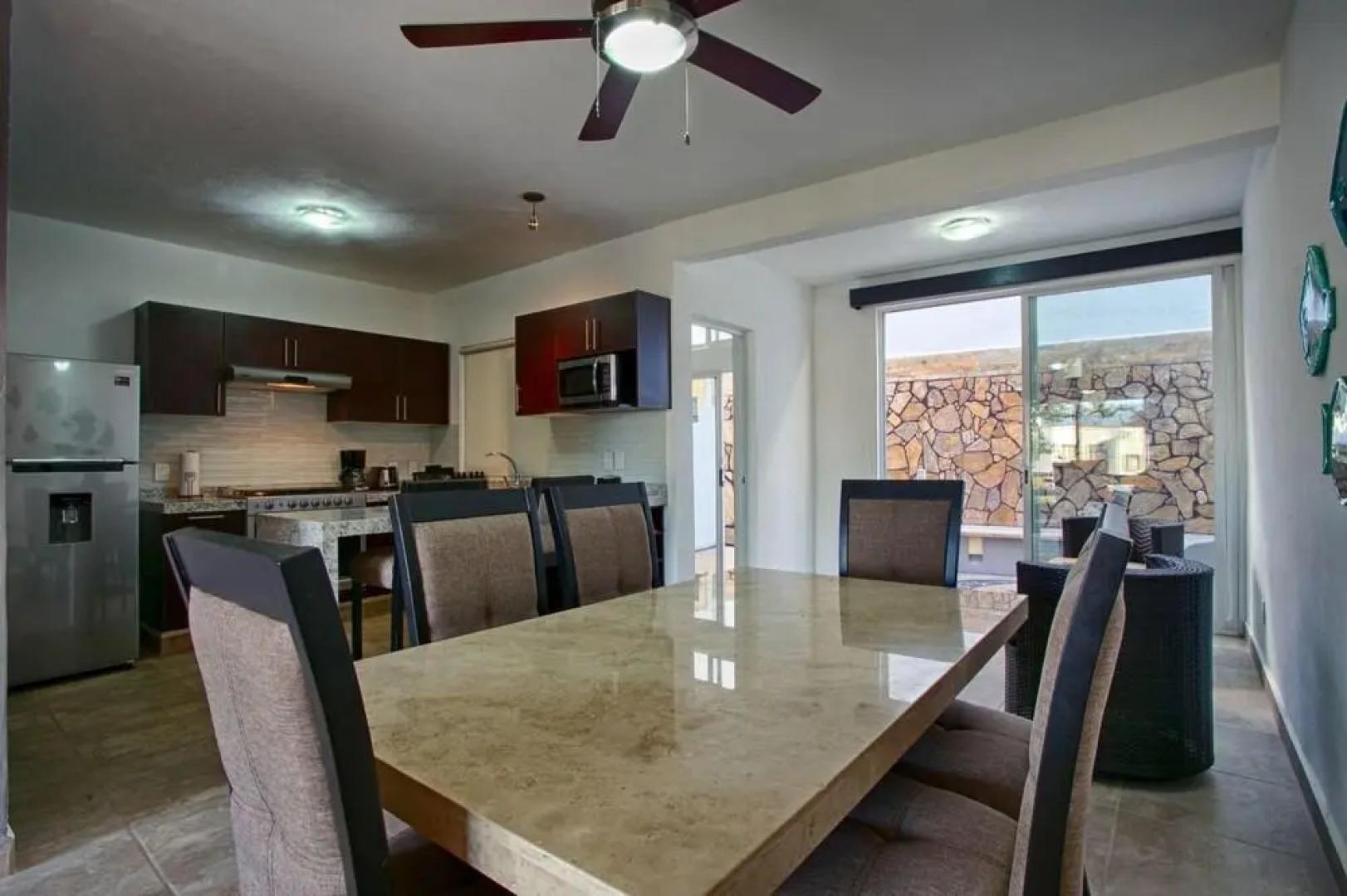 Los Amores 12 3 BR by Casago