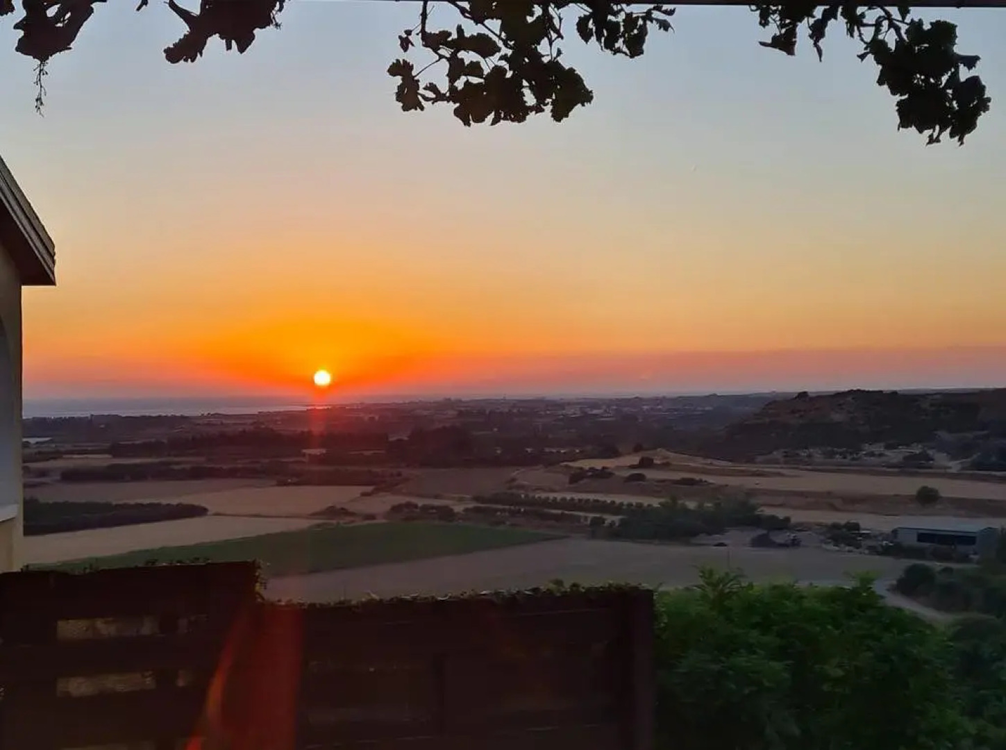 ARODAFNI HOUSE. Unique views and amazing sunsets.