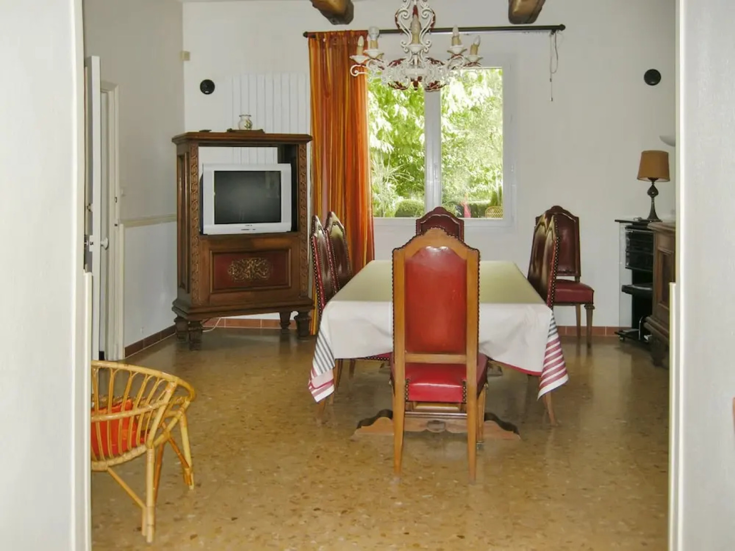 Villa With 4 Bedrooms in Althen-des-paluds, With Private Pool, Terrace