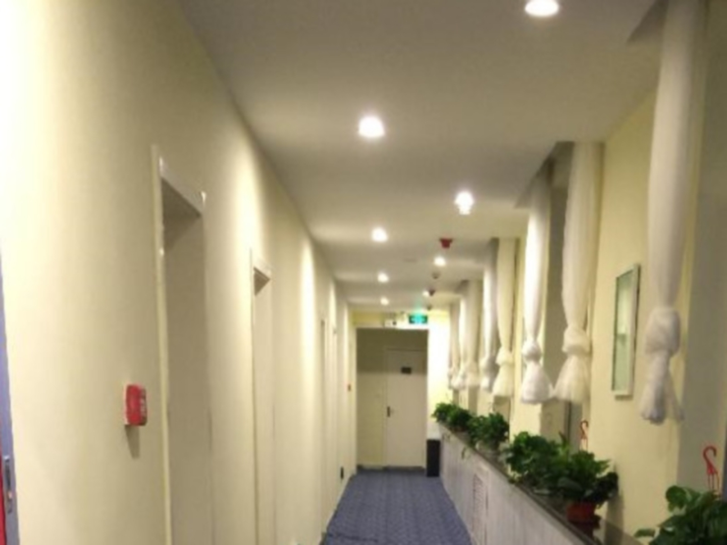 7 Days Inn Hami Baofeng Market