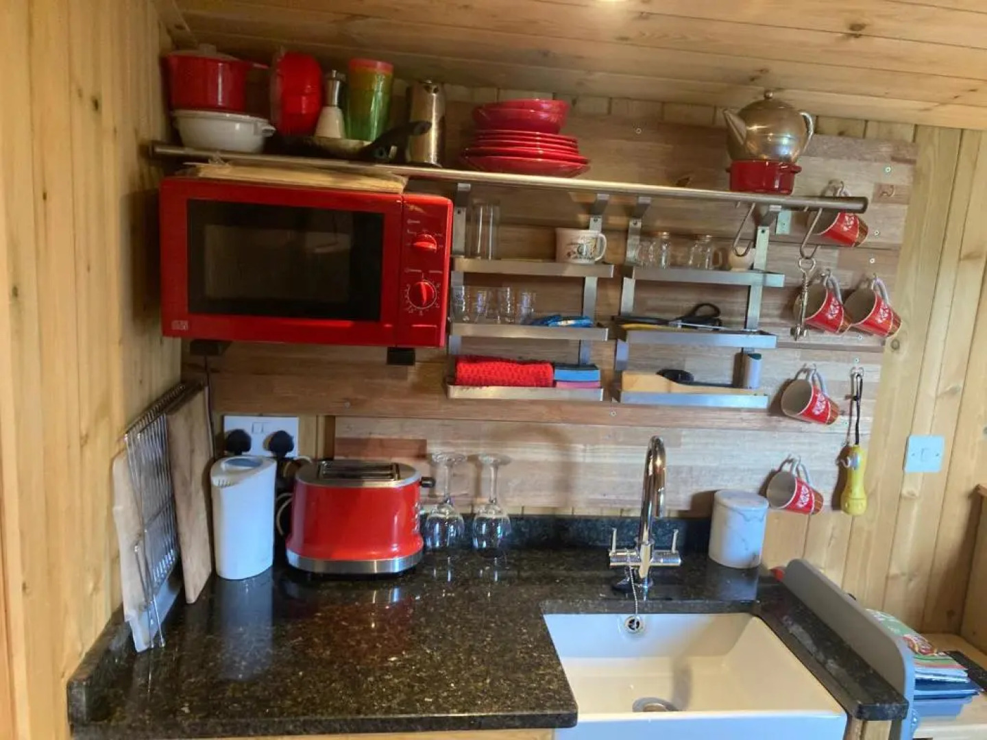 The Shepherd's Hut with seasonal Swimming Pool