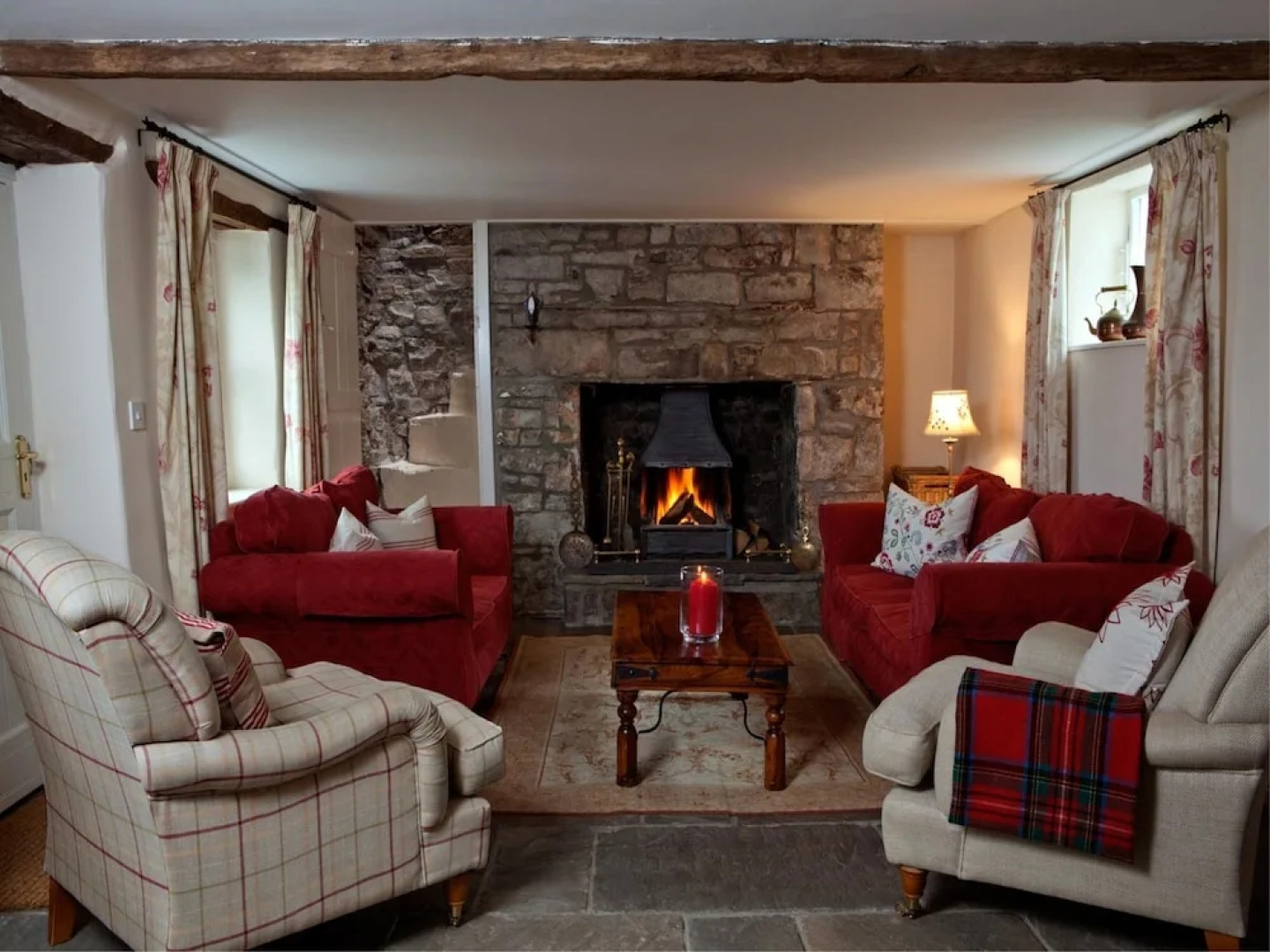 Luxurious Holiday Home in Crickhowell Garden