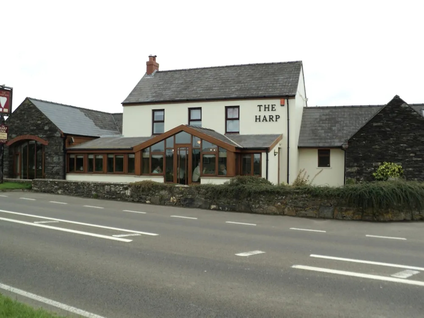 The Harp Inn
