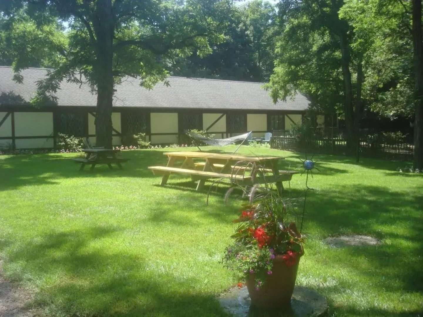 The Earl of Sandwich Motel